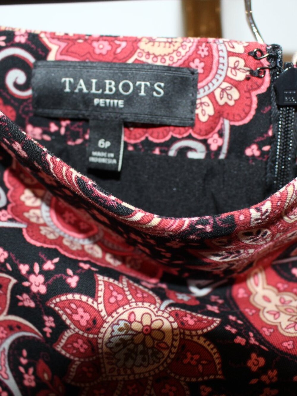 Talbots Paisley Pencil Skirt - Picture 4 of 4